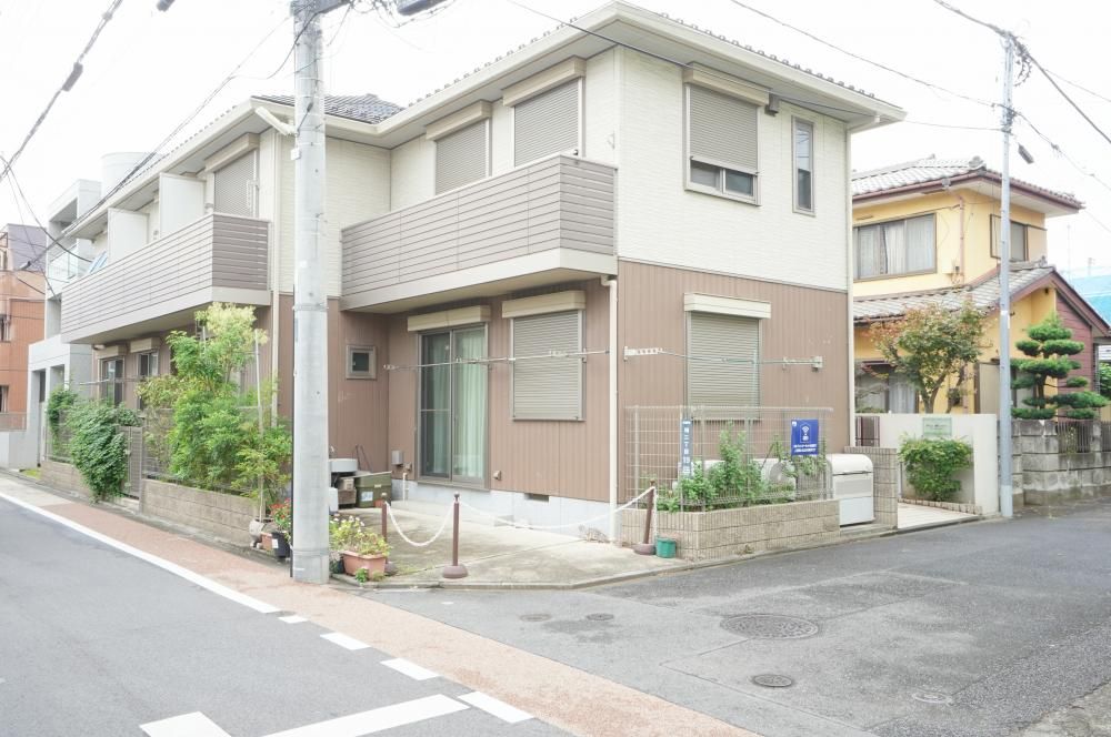 �����s������s��2����19-1�̃A�p�[�g�̌����O��