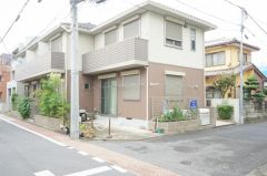 �����s������s��2����19-1�̃A�p�[�g�̌����O��