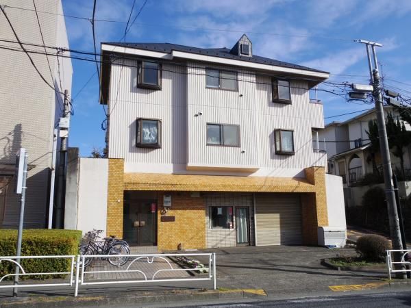 �����s�������s������2����13-15�̃}���V�����̌����O��